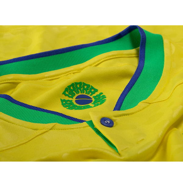 Maglia Nike Brazil Home 22/23 con toppe Coppa del Mondo 2022 (giallo dinamico/blu)