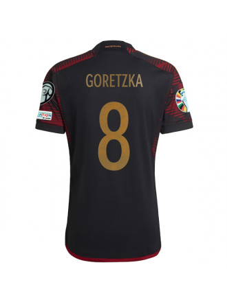 Maglia adidas Germany Leon Goretzka Away con toppe per le qualificazioni agli Europei 22/23 (Nero/Bordeaux)