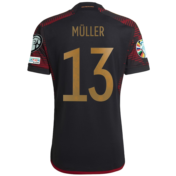 Maglia adidas Germania Thomas Muller con toppe per le qualificazioni agli Europei 22/23 (Nero/Bordeaux)